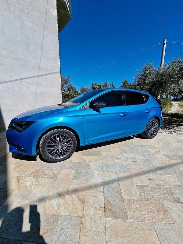 Usata Seat Leon 110 CV (80 kW) 2016 Blu Utilitaria