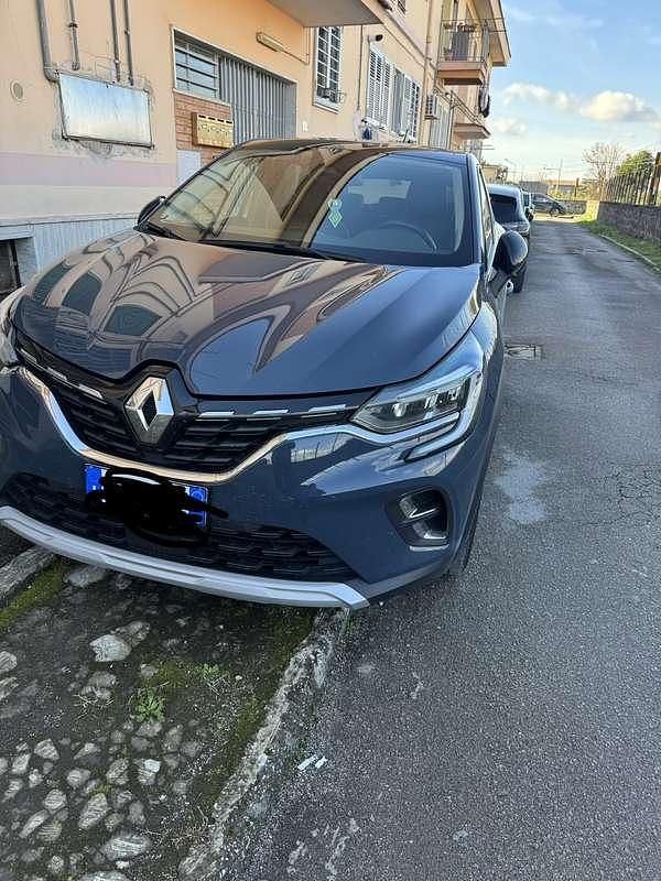Usata Renault Captur Intens 101 CV (74 kW) 2022 Grigio SUV