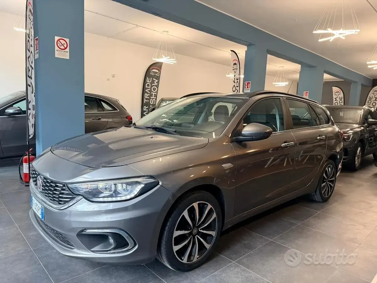 Occasion Fiat Tipo Lounge 120 ch (88 kW) 2018 Gris Break