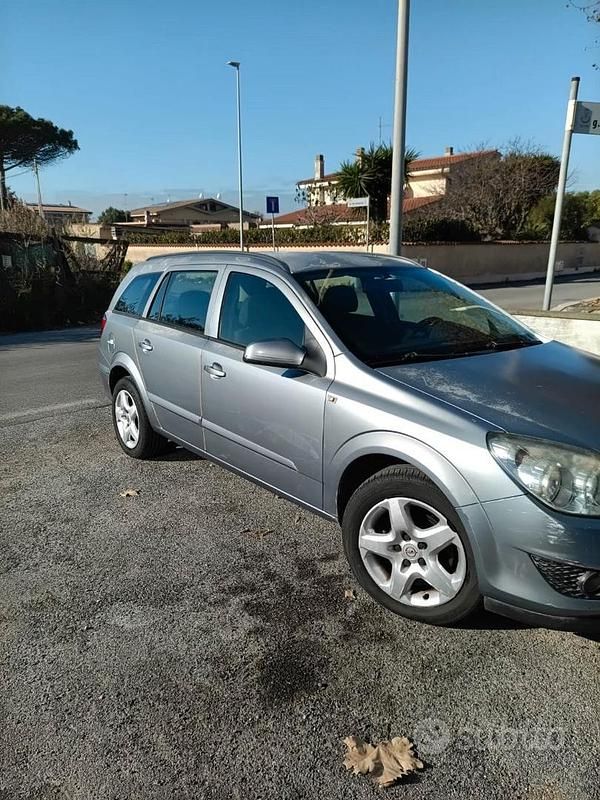 Usata Opel Astra 90 CV (66 kW) 2006 Grigio Station wagon