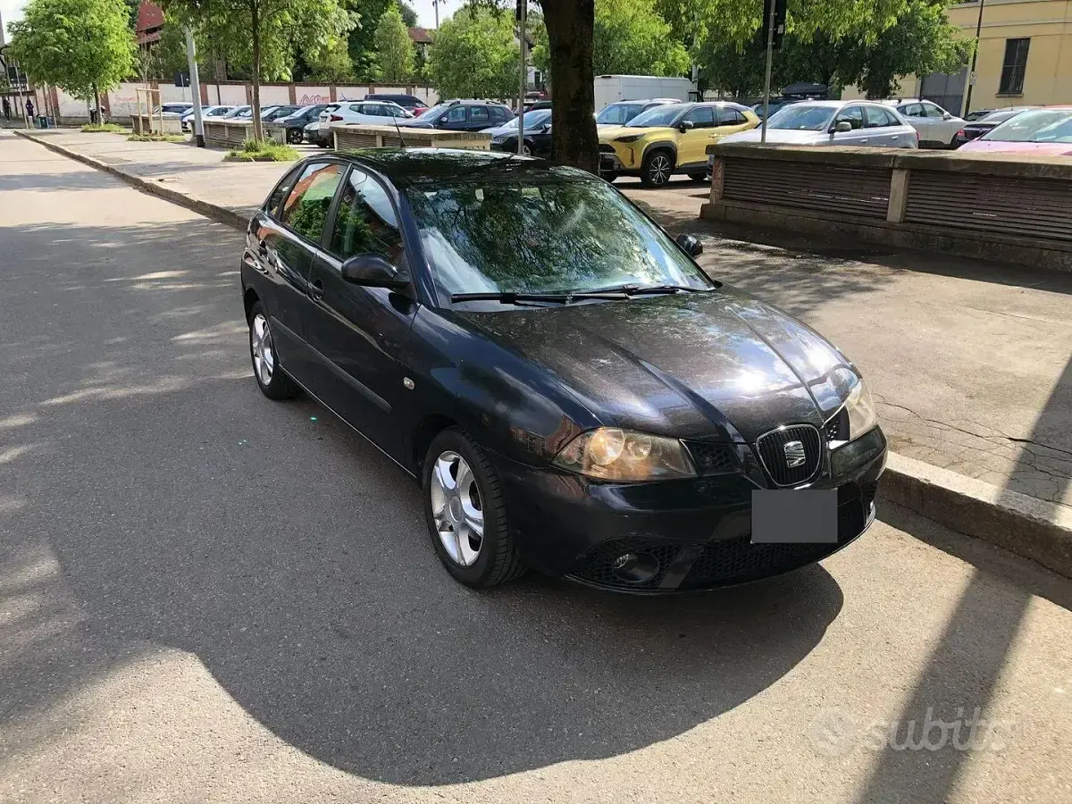 Usata Seat Ibiza 85 CV (62 kW) 2008 Nero Berlina