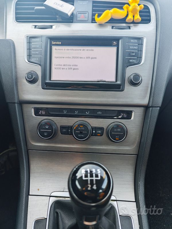 Usata VW Golf VII Business 110 CV (80 kW) 2015 Grigio Station wagon