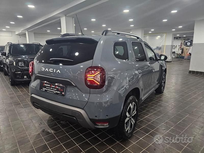 Usata Dacia Duster Prestige 101 CV (74 kW) 2023 Grigio SUV