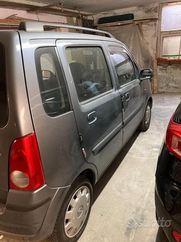 Usata Opel Agila Club 2005 Grigio Monovolume