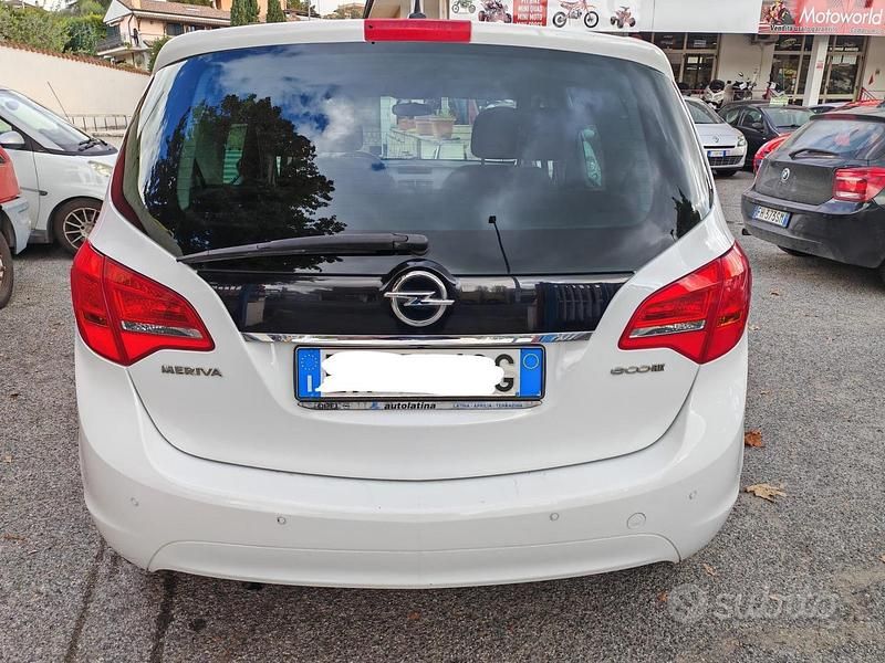 Usata Opel Meriva 95 CV (69 kW) 2012 Bianco Monovolume