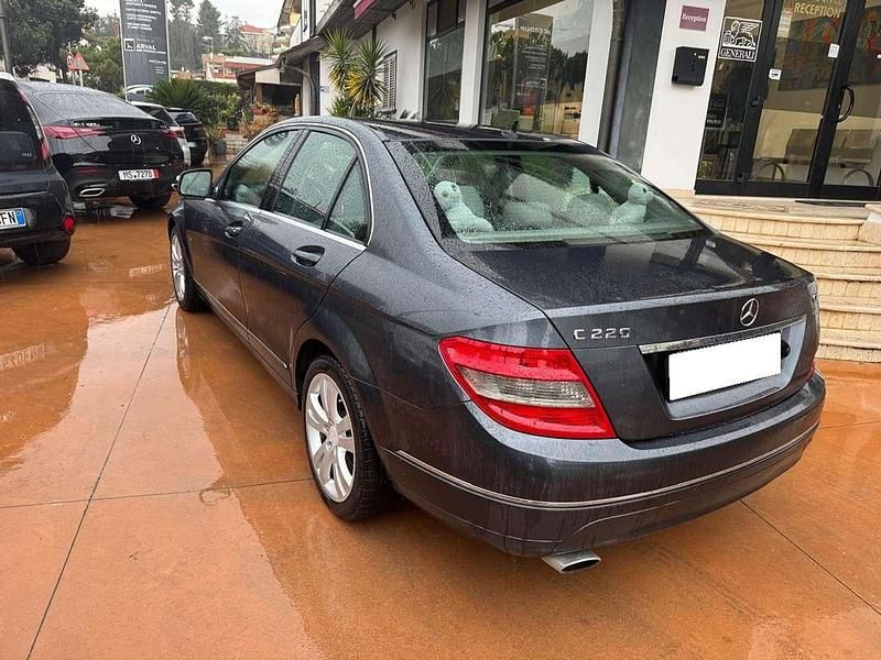 Usata Mercedes C220 Avantgarde 170 CV (125 kW) 2007 Grigio Berlina
