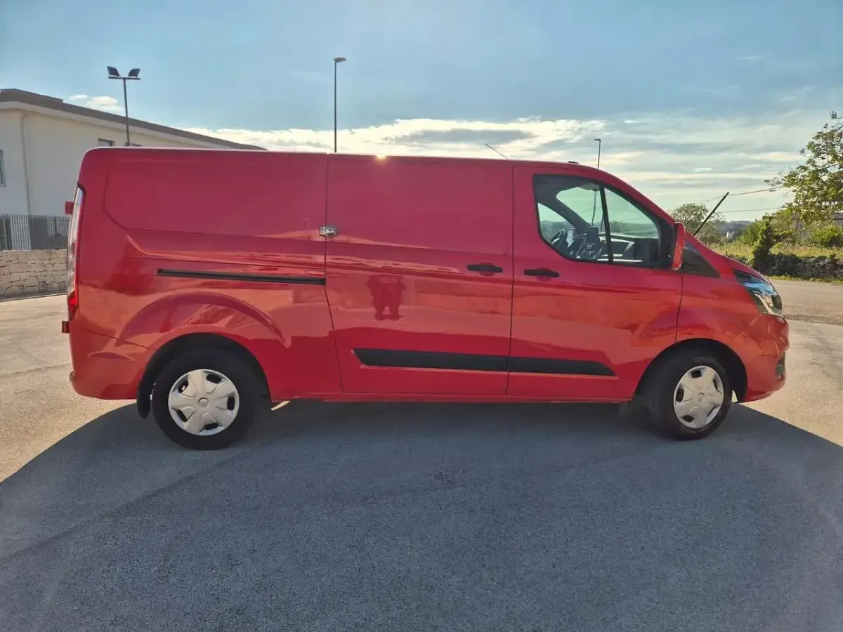 Usata Ford Transit Custom 130 CV (95 kW) 2019 Rosso