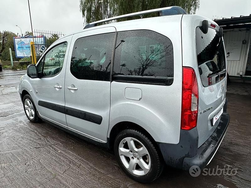 Usata Peugeot Partner Tepee Premium 112 CV (82 kW) 2010 Grigio Monovolume