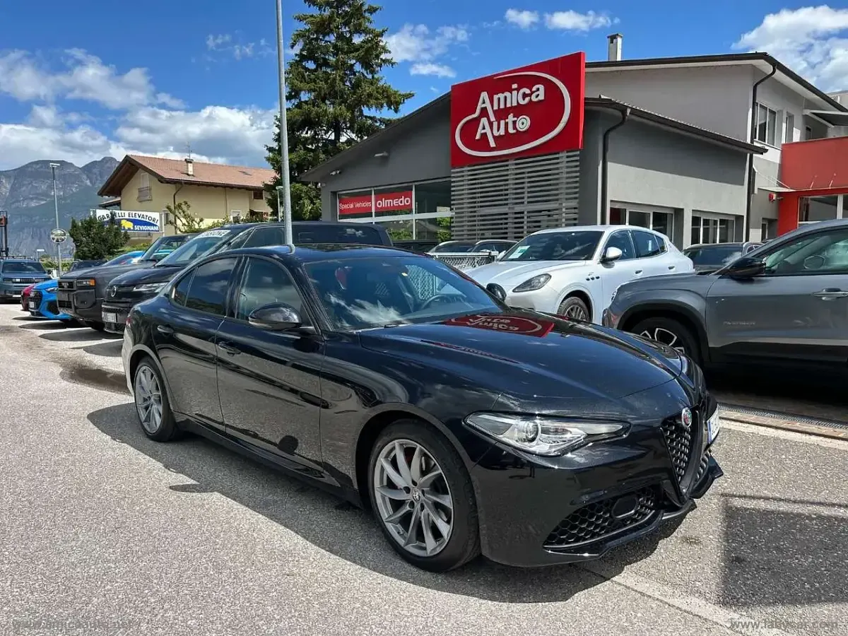 Brugt Alfa Romeo Giulia Sprint 190 HK (139 kW) 2022 Sort Sedan