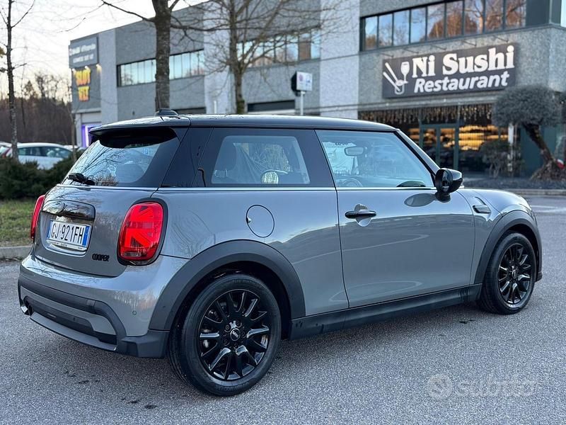 Usata Mini Cooper Essential 136 CV (100 kW) 2022 Grigio Utilitaria
