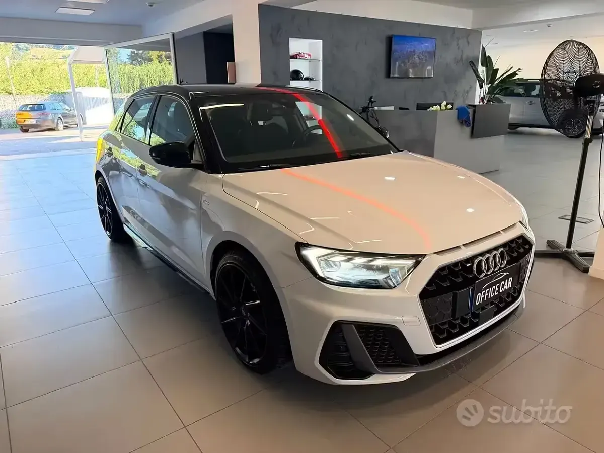 Usata Audi A1 Ambiente 150 CV (110 kW) 2019 Bianco SUV