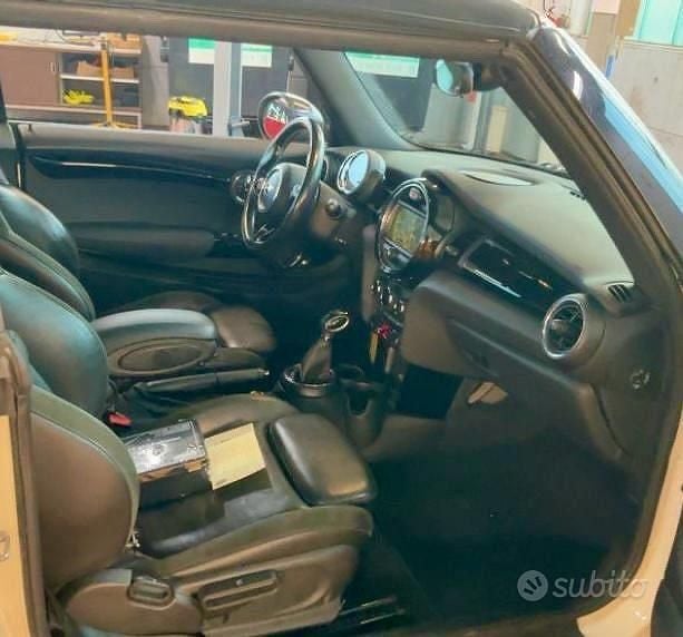 Usata Mini Cooper S Cabriolet 136 CV (100 kW) 2016 Bianco Cabrio