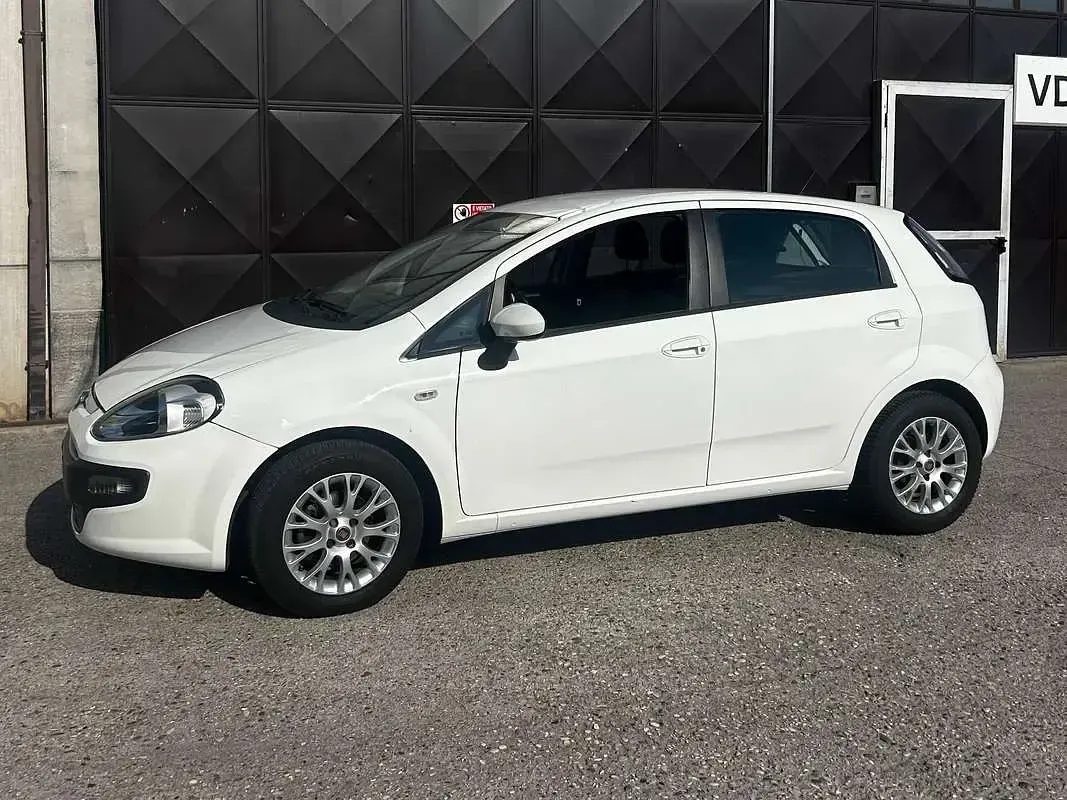 Usata Fiat Punto Evo Active 75 CV (55 kW) 2011 Bianco Utilitaria