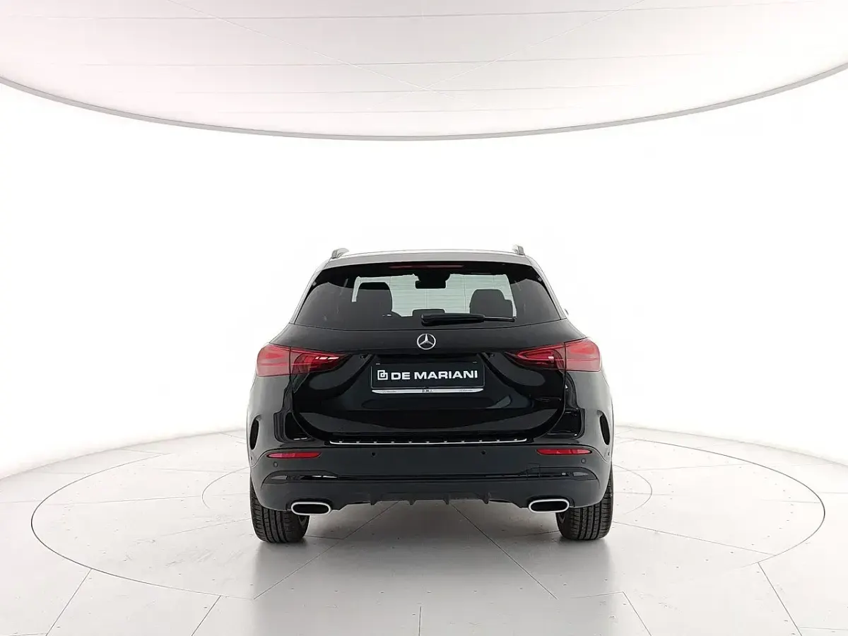 Usata Mercedes GLA180 AMG Line Premium 136 CV (100 kW) 2024 Nero SUV