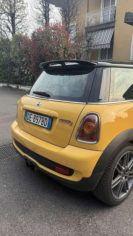 Usata Mini Cooper S Pepper 175 CV (128 kW) 2006 Giallo Utilitaria