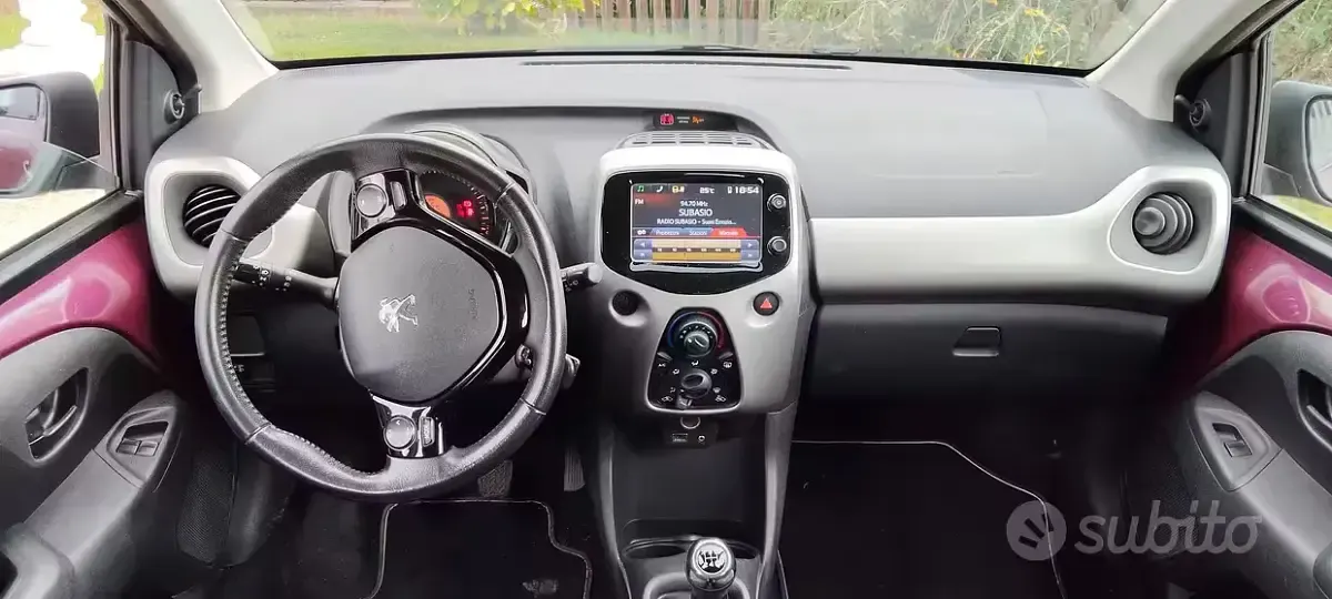 Usata Peugeot 108 69 CV (50 kW) 2016 Viola Utilitaria
