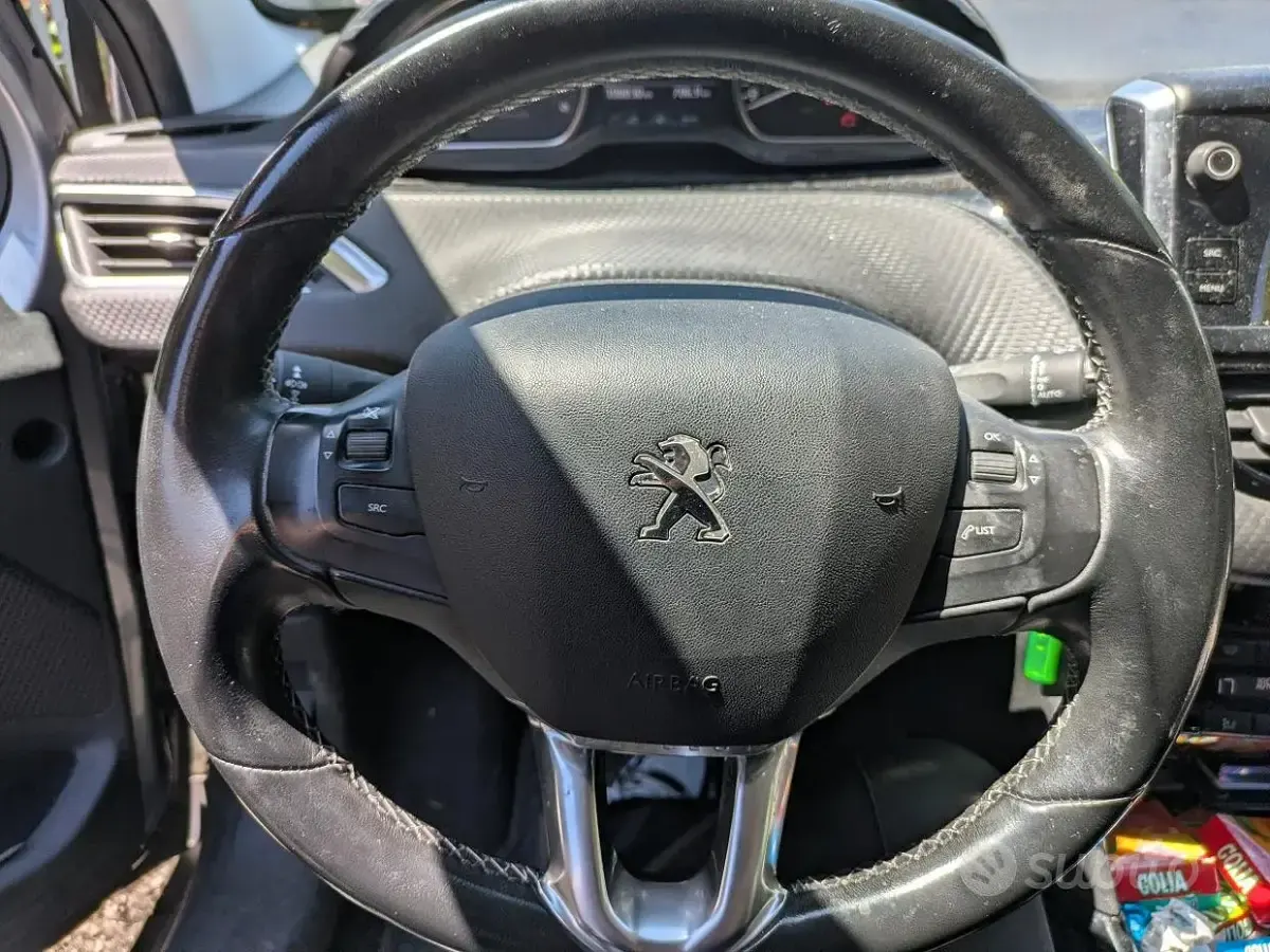 Usata Peugeot 2008 Allure 99 CV (72 kW) 2018 Grigio SUV