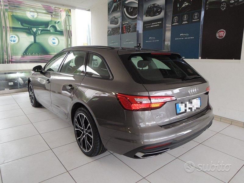 Usata Audi A4 Advanced 163 CV (119 kW) 2022 Grigio Berlina