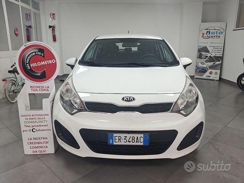 Usata Kia Rio Active 75 CV (55 kW) 2013 Bianco Berlina