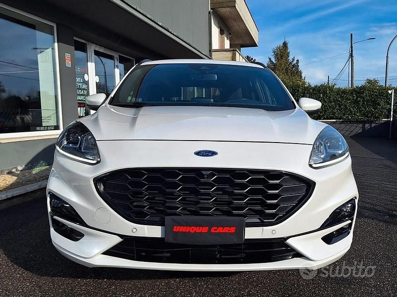 Usata Ford Kuga ST-Line X 120 CV (88 kW) 2020 Bianco SUV