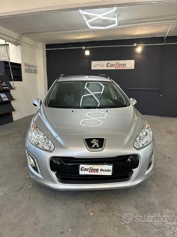 Usata Peugeot 308 112 CV (82 kW) 2011 Grigio Berlina