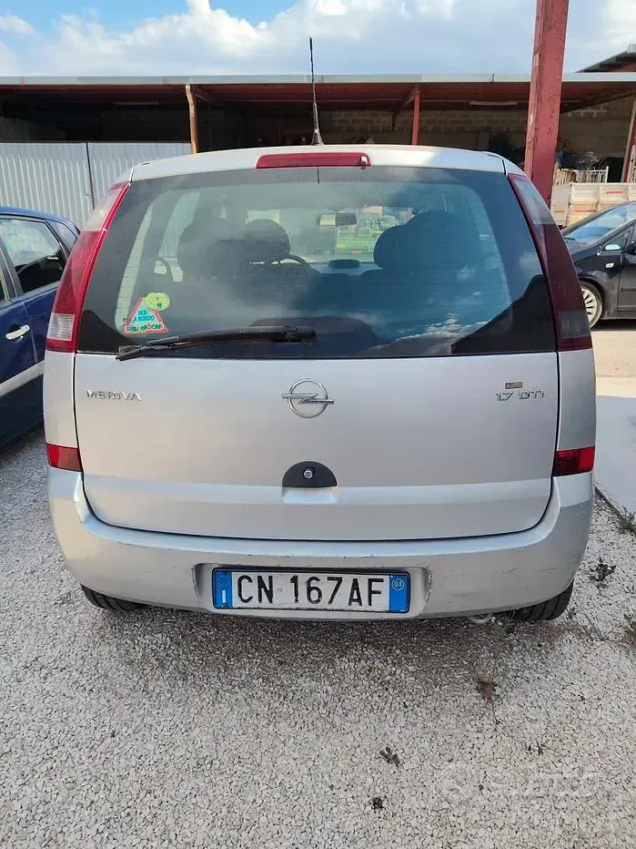 Usata Opel Meriva 75 CV (55 kW) 2004 Grigio Monovolume