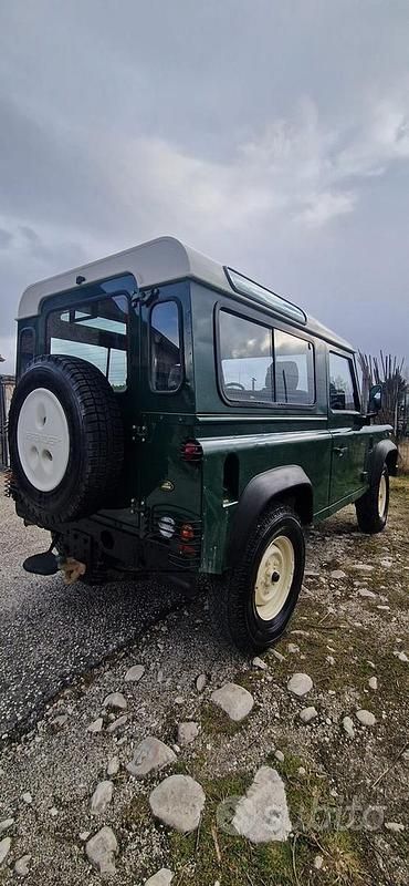 Usata Land Rover Defender 68 CV (50 kW) 2007 Station wagon