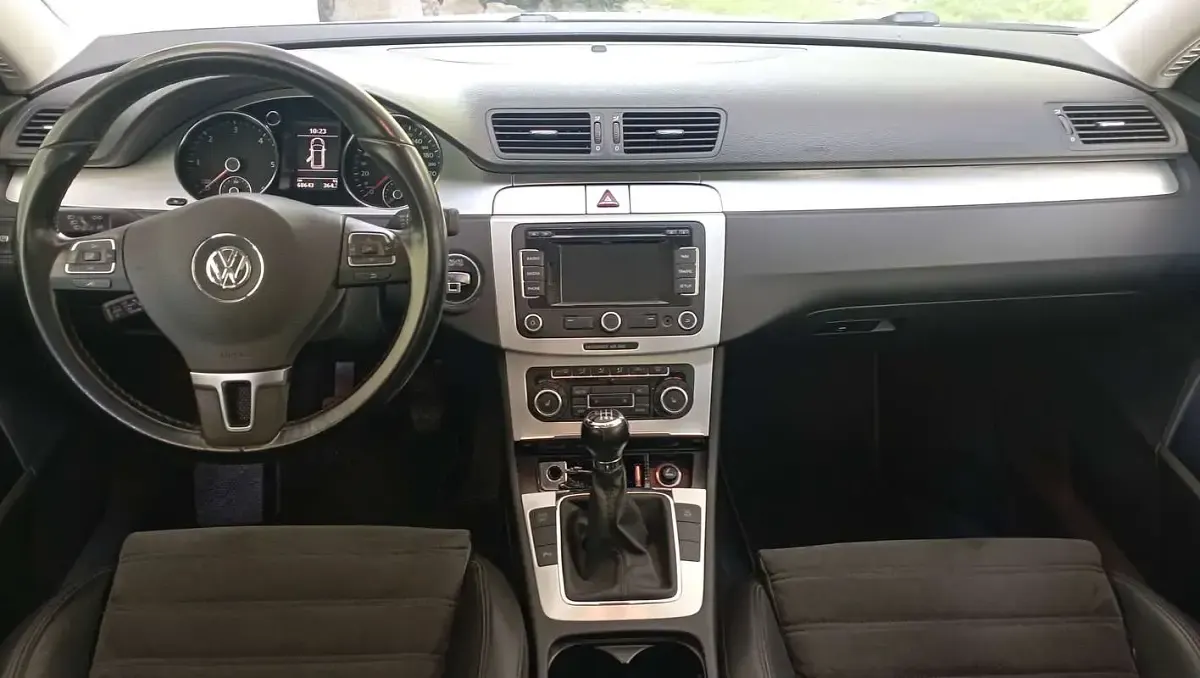 Usata VW Passat Highline 140 CV (102 kW) 2010 Argento Station wagon