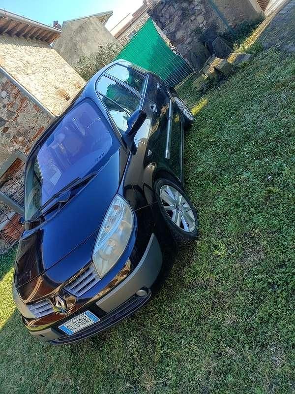 Usata Renault Scénic II Dynamique 120 CV (88 kW) 2004 Monovolume