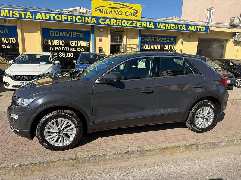 Usata VW T-Roc Business 116 CV (85 kW) 2020 Grigio SUV