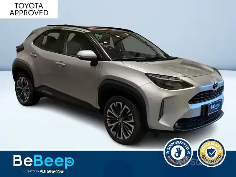 Usata Toyota Yaris Cross Lounge 116 CV (85 kW) 2023 Grigio SUV