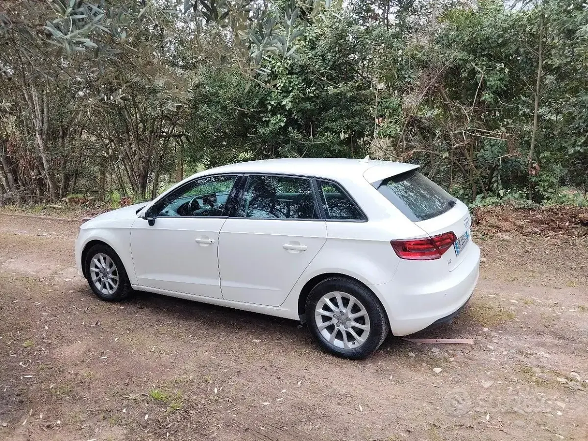 Usata Audi A3 105 CV (77 kW) 2013 Bianco Berlina