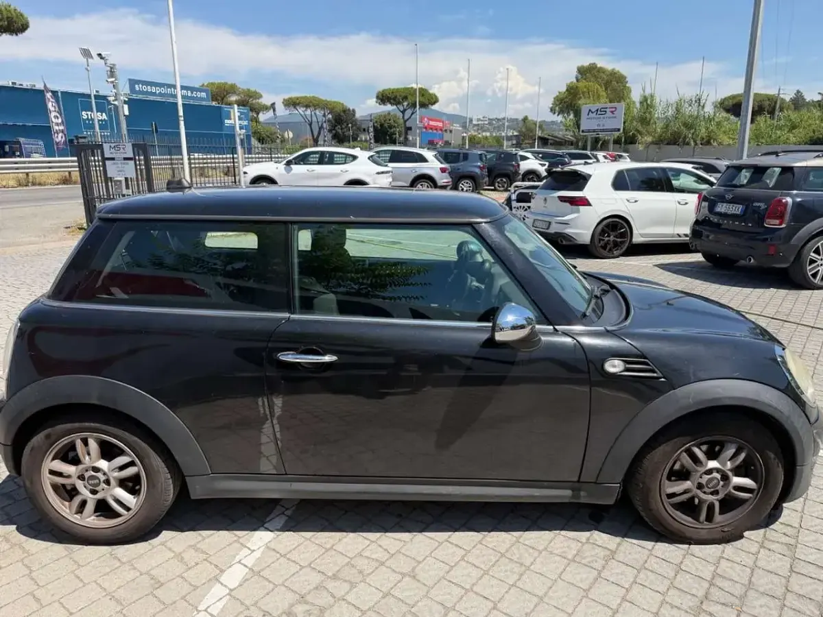 Usata Mini ONE 75 CV (55 kW) 2012 Nero Utilitaria