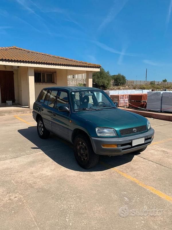 Usata Toyota RAV4 1997 Verde SUV