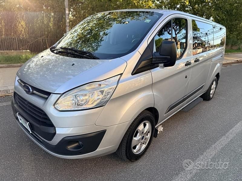 Usata Ford Tourneo 130 CV (95 kW) 2017 Nero Monovolume