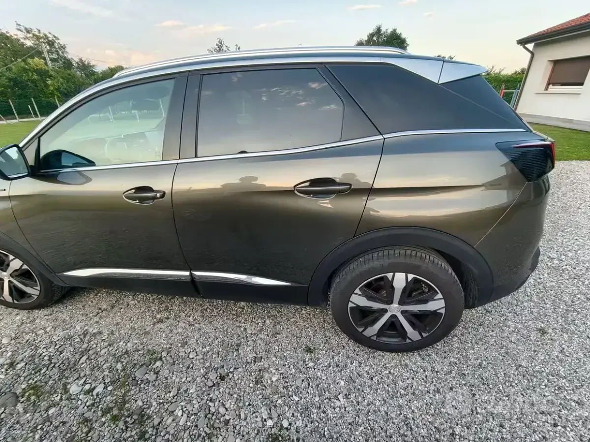 Usata Peugeot 3008 GT-line 150 CV (110 kW) 2017 Verde SUV