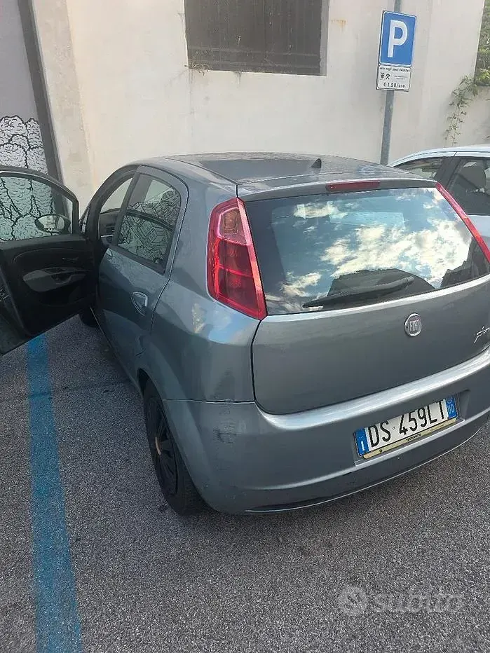 Usata Fiat Punto 77 CV (56 kW) 2008 Grigio Utilitaria