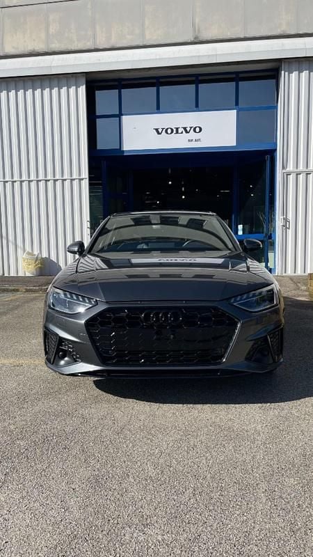 Usata Audi A4 S-Line 150 CV (110 kW) 2023 Grigio Berlina