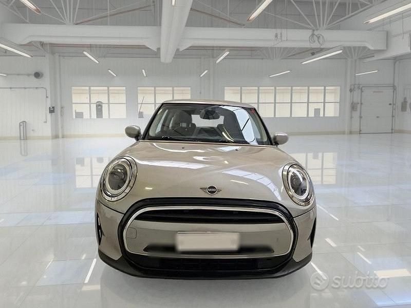Usata Mini Cooper Essential 136 CV (100 kW) 2023 Grigio Utilitaria