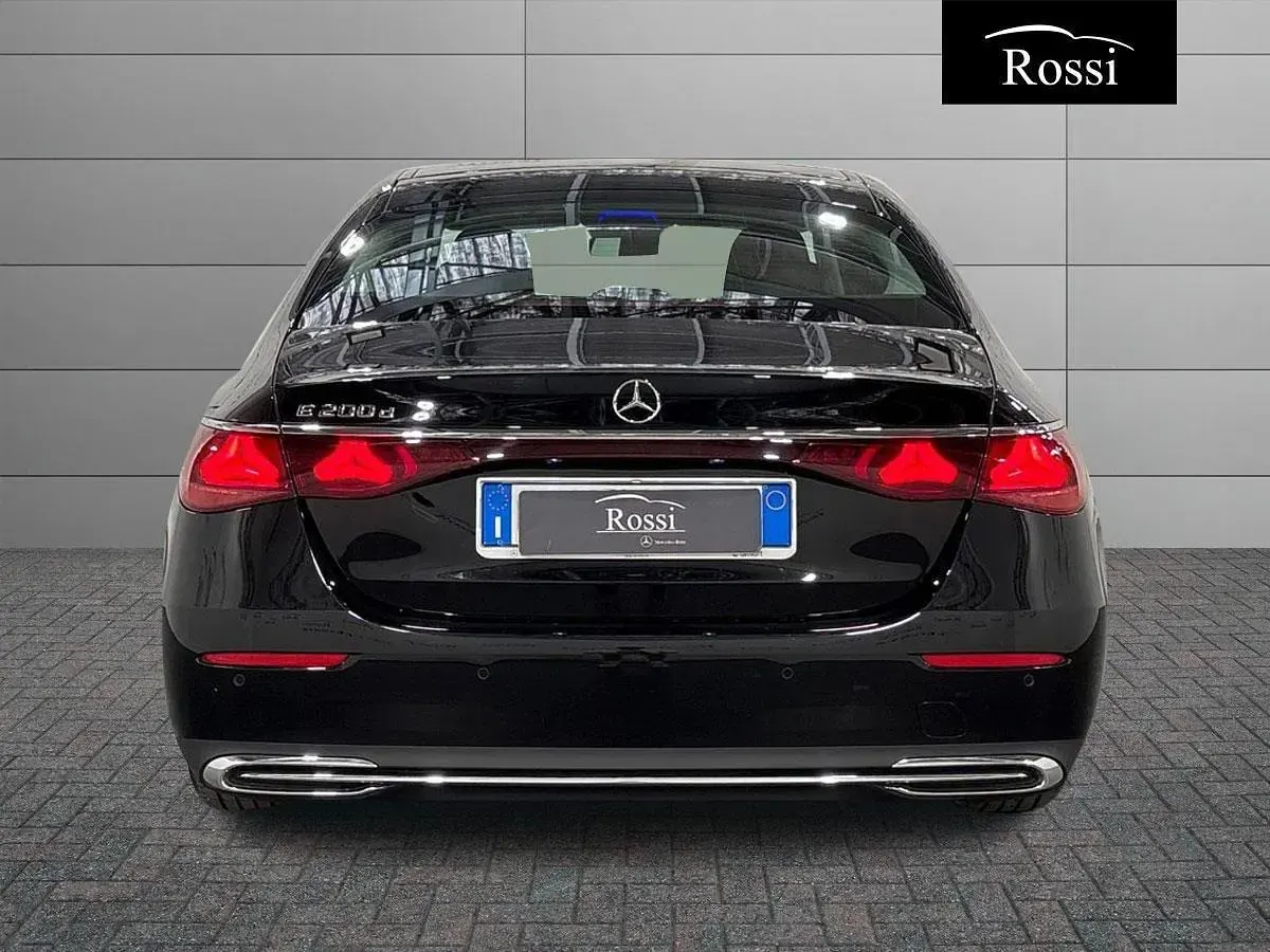 Usata Mercedes E200 Advanced 163 CV (119 kW) 2025 Nero Berlina