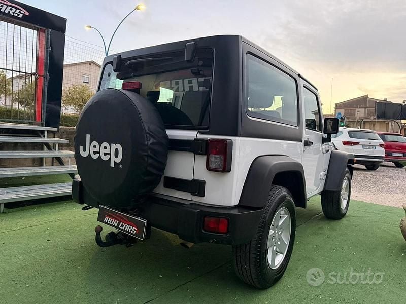 Usata Jeep Wrangler Sport 200 CV (147 kW) 2011 Bianco SUV