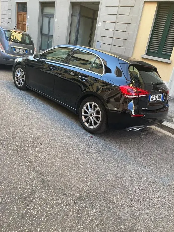 Usata Mercedes A160 109 CV (80 kW) 2020 Nero Utilitaria