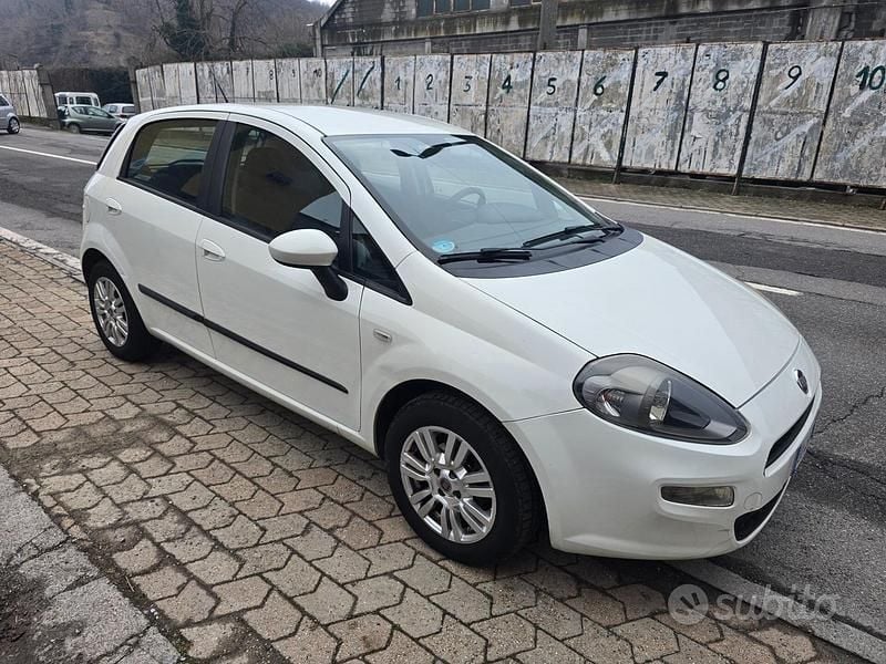 Usata Fiat Punto Evo 75 CV (55 kW) 2012 Bianco Utilitaria