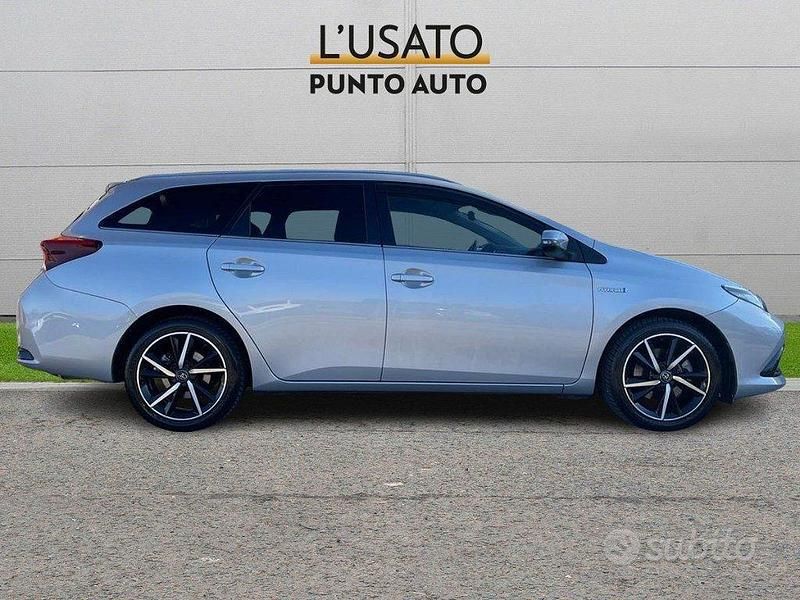 Usata Toyota Auris Touring Sports Style 99 CV (72 kW) 2017 Grigio Station wagon