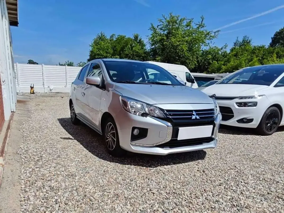 Usata Mitsubishi Space Star 71 CV (52 kW) 2022 Argento Utilitaria