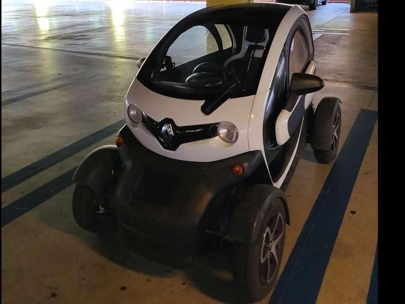Bianco Usata 2012 Renault Twizy Technic Due volumi | 3500 € (Buon prezzo) - Immagine 1/2