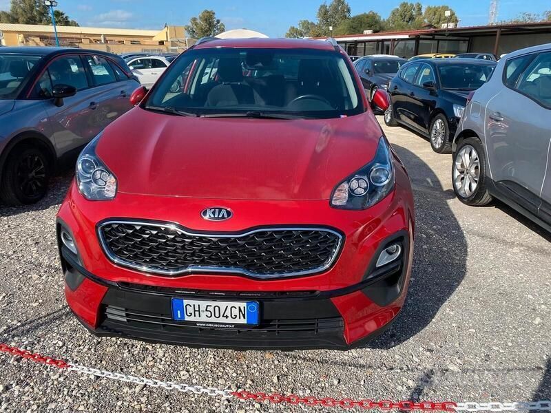 Rosso Usata 2021 Kia Sportage Urban SUV | 22.800 € (Molto cara) - Immagine 1/4