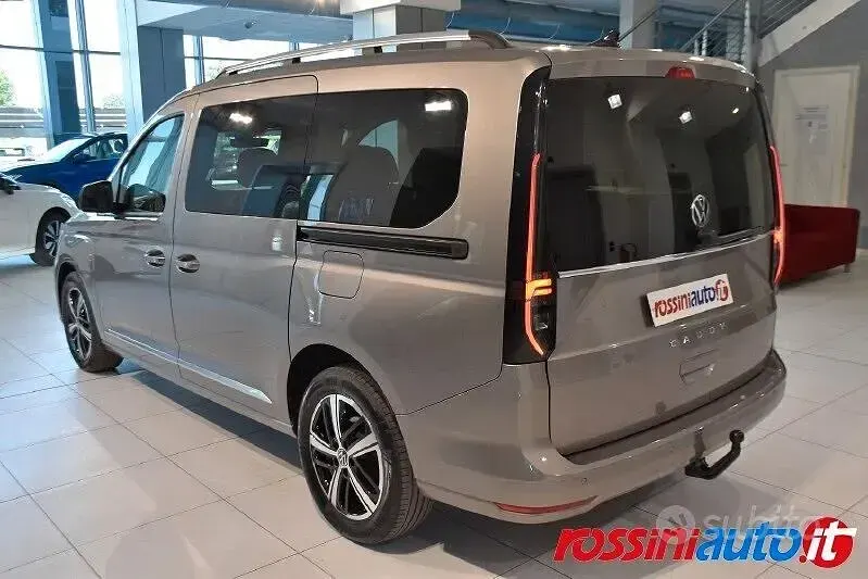 Usata VW Caddy Maxi Style 122 CV (89 kW) 2024 Beige Monovolume