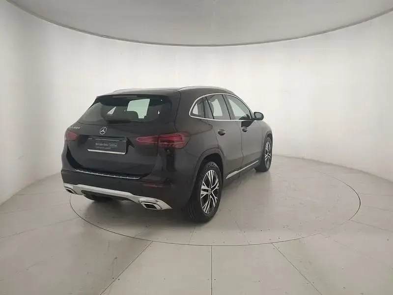 Usata Mercedes GLA200 Advanced 150 CV (110 kW) 2025 Nero SUV
