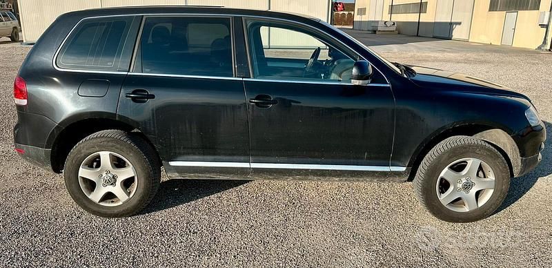 Usata VW Touareg R 174 CV (127 kW) 2005 Nero SUV